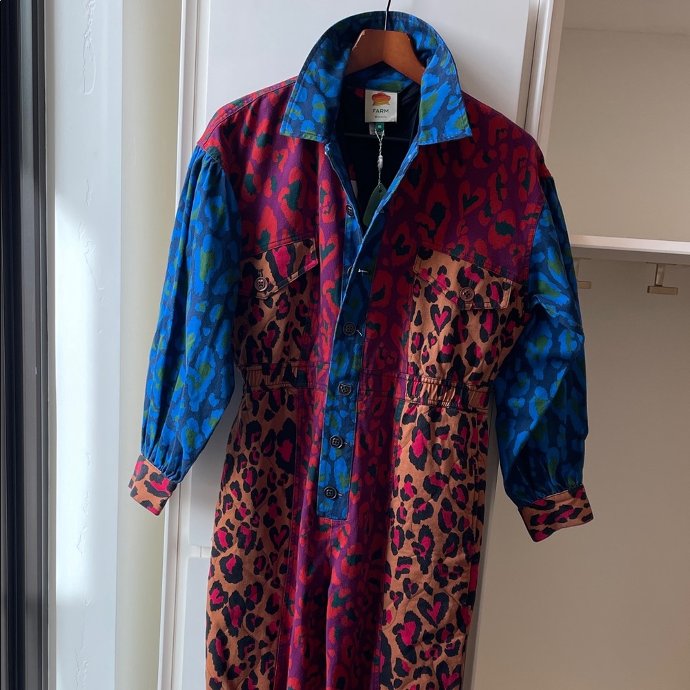 FARM Rio Pop Canvas Jumpsuit-Mixed Leopard w/enamel buttons.Warm 24” length. NWT